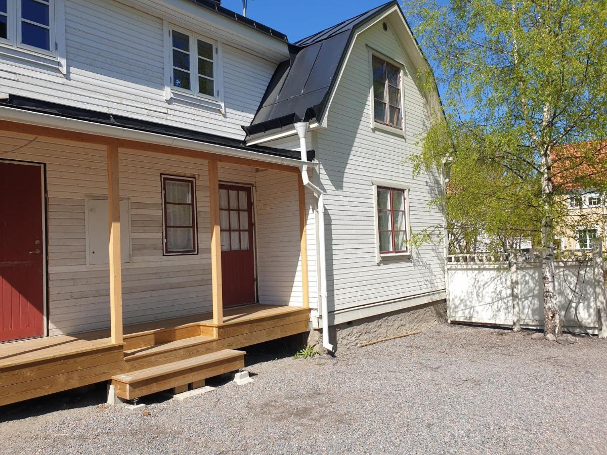 Vaelrenoverad Fin Laegenhet I Charmigt Omrade Söderhamn Buitenkant foto